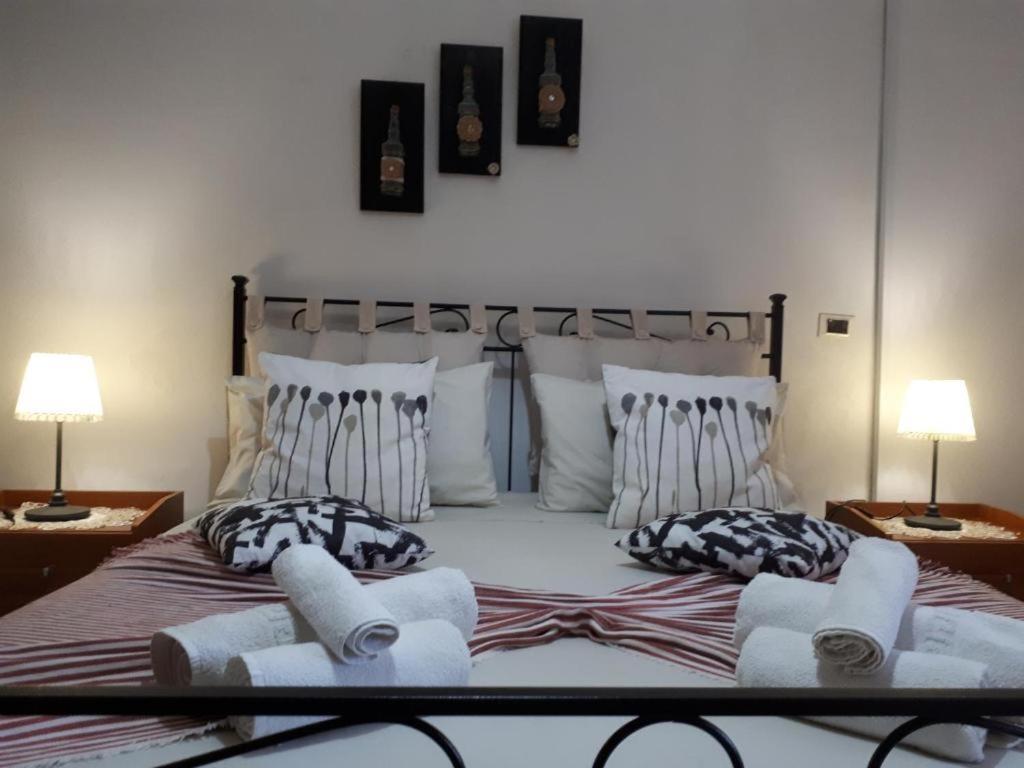La Casa Re Basuli Villa Noto Exteriör bild