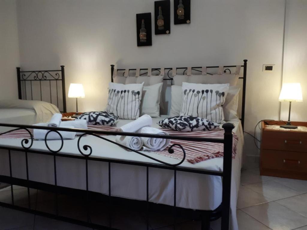 La Casa Re Basuli Villa Noto Exteriör bild