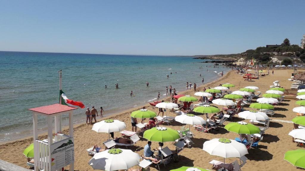 La Casa Re Basuli Villa Noto Exteriör bild