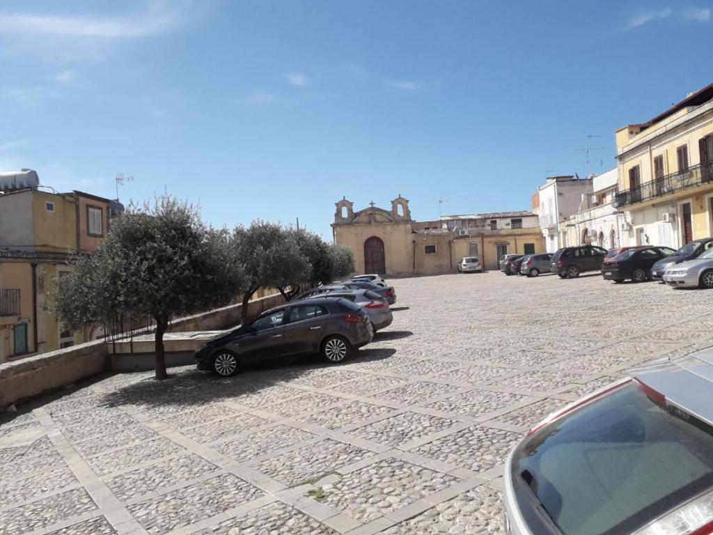 La Casa Re Basuli Villa Noto Exteriör bild